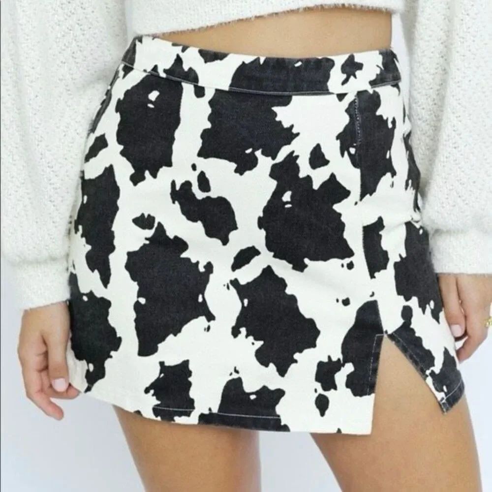 Lelis Women’s Black & White Cow Print Mini Skirt Sz Medium